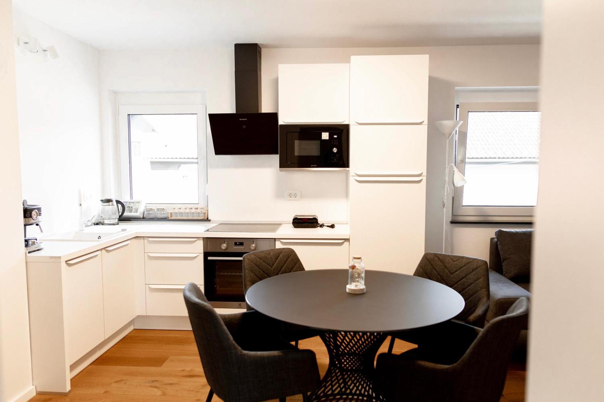 Aura Apartments Zirovnica Eksteriør bilde